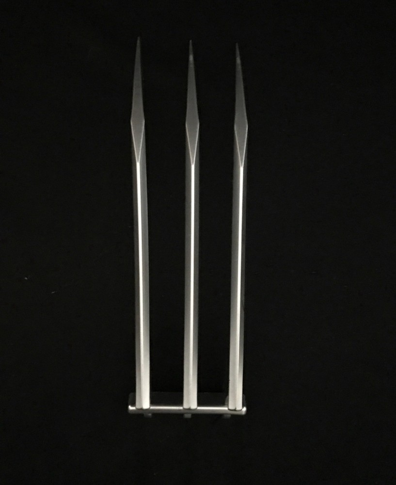 Hugh Jackman Signed Plastic Wolverine Claws w/COA