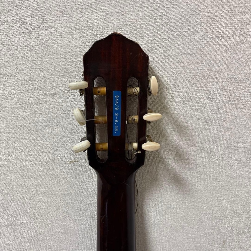 Hashimoto Gut Guitar Classical No. Japan Needs String Repair