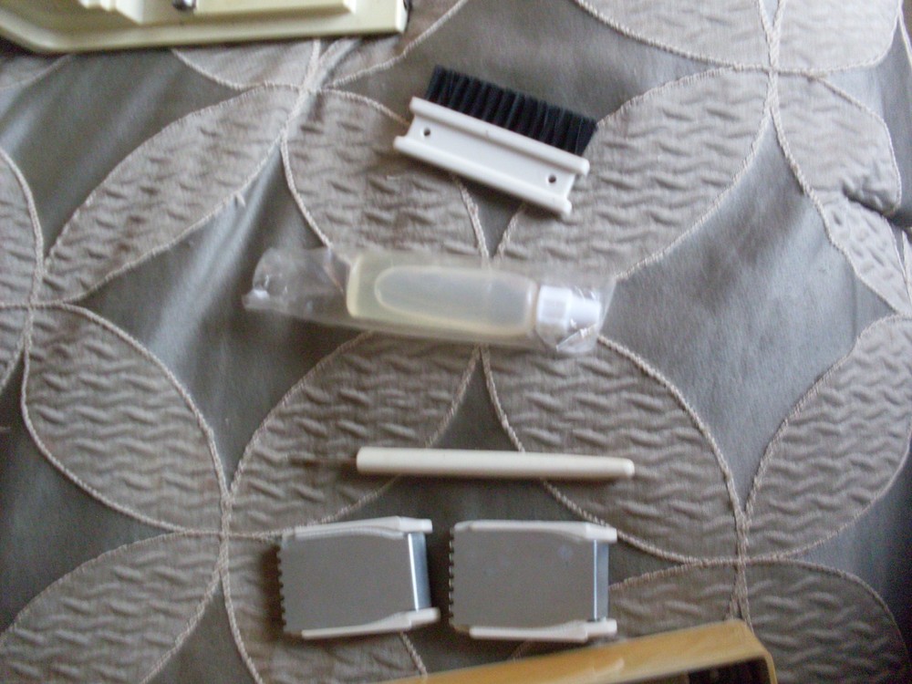 .Singer/studio/ Sk 560 Electronic KNitting machine