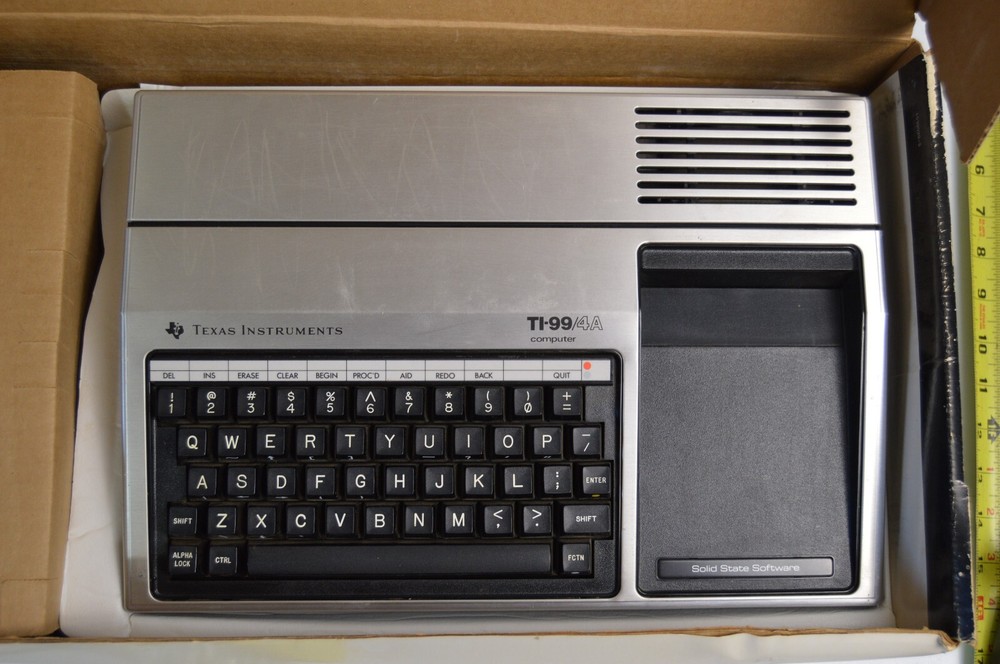 Vintage Texas Instruments Home Computer TI-99/4A Powers On +Games
