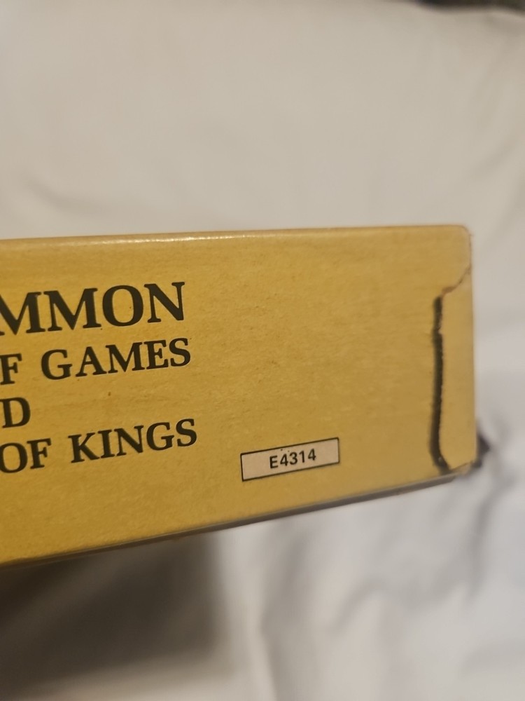 E.S. Lowe/Milton Bradley Tournament Backgammon Set Game, E4314