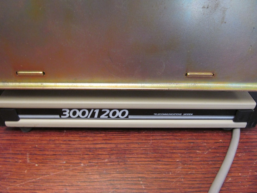 AMANO Microder MR7500 Series MR7520 Mdl Tine Clock *UNTESTED-NO KEYS - POWERS ON