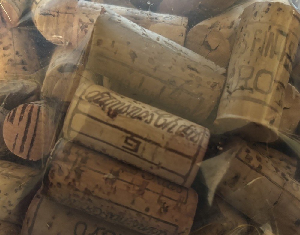 50 Vintage Wine Corks