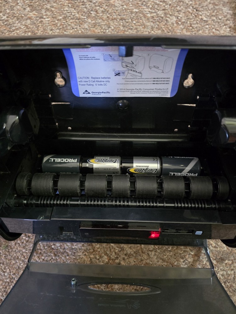 Georgia-Pacific Soft Pull Automated Touchless Dispenser Battery Operated Used