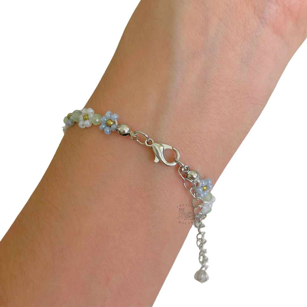 Handmade Beaded Flower Bracelet – Moonlit Mirage, Lightweight & Adjustable
