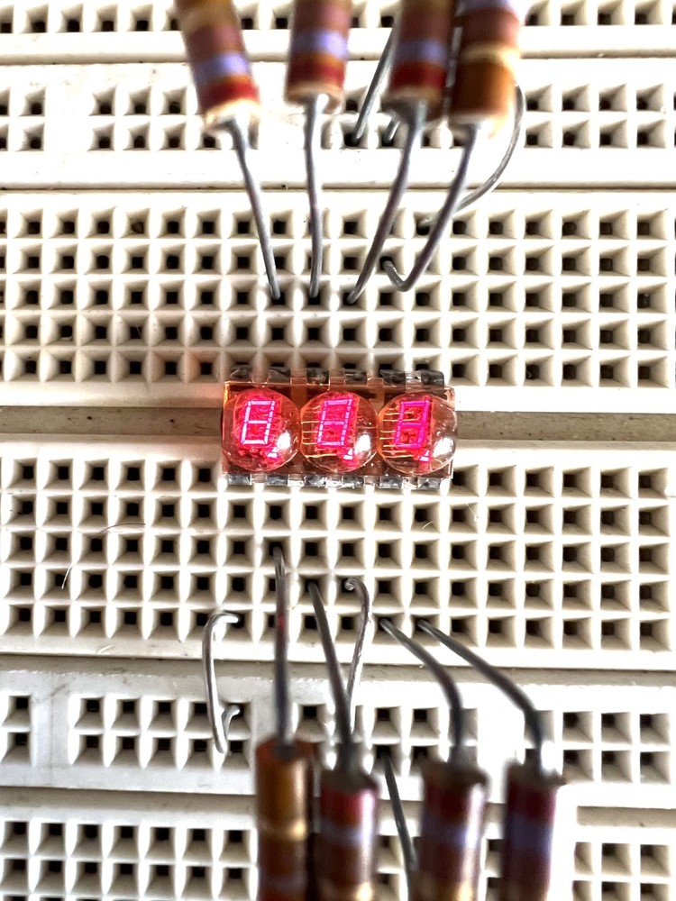 MINI BUBBLE RED LED MATRIX DISPLAY 3-DIGIT 7-SEGMENT QTY 1 NOS TSTD Pink epoxy