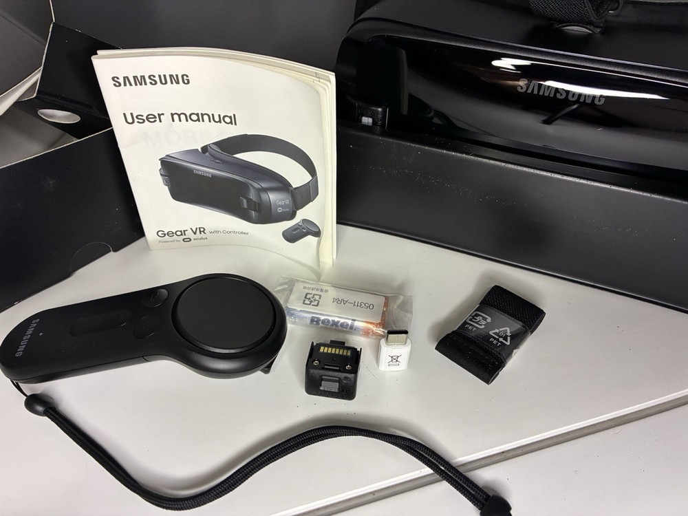 Samsung Gear VR with Controller Black Smartphone VR Headset 🏠FREEShipping