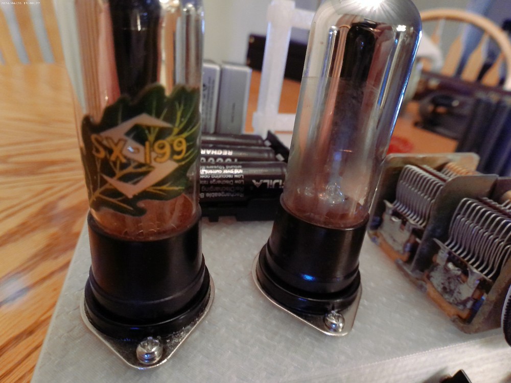 X199 Regenerative Receiver 100 year old Triodes (AM + Shortwave)