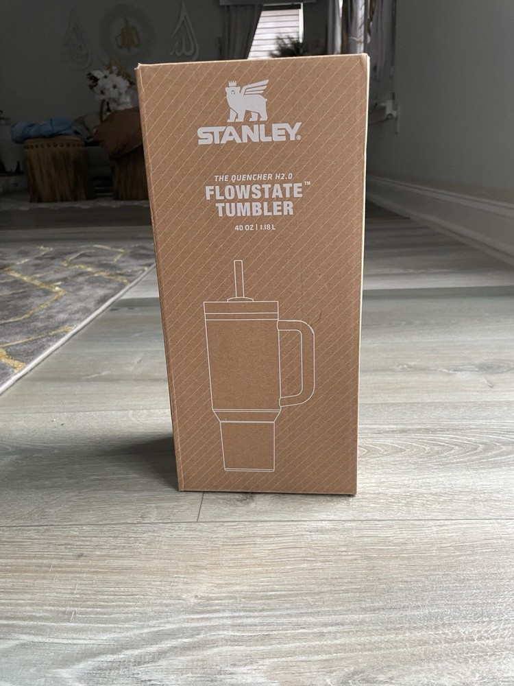 White Stanley Tumbler 40 oz