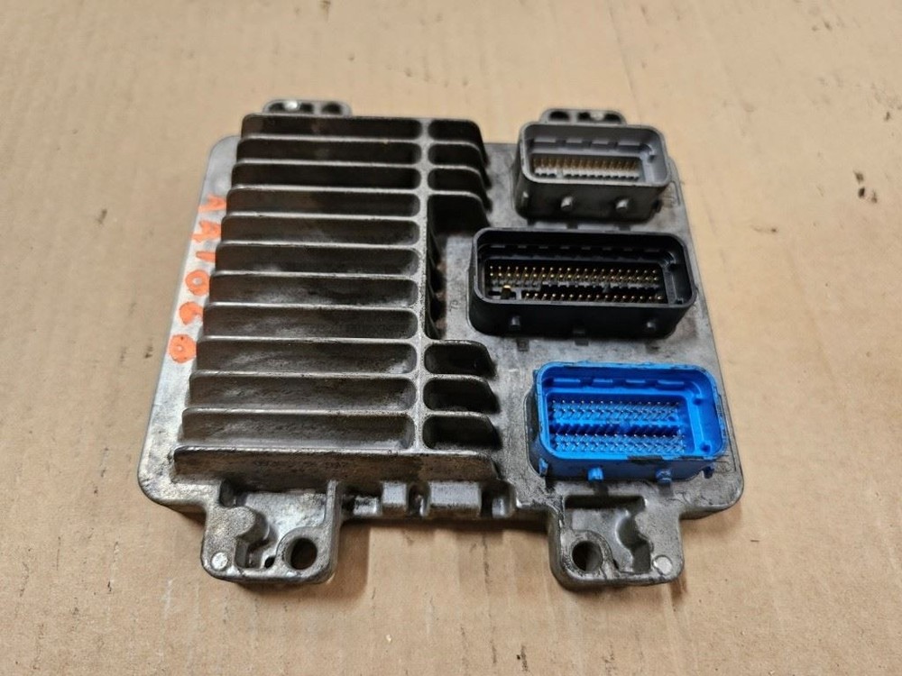 USED 2004 SILVERADO ENGINE COMPUTER MODULE LLY VIN 2 12244189 Ship Outrite