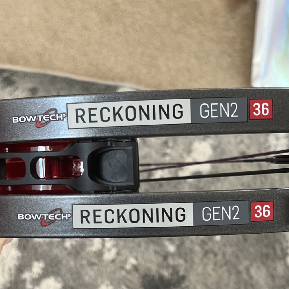 Bowtech R36 Medium Compound Bow Red Black Right Hand Target J18863