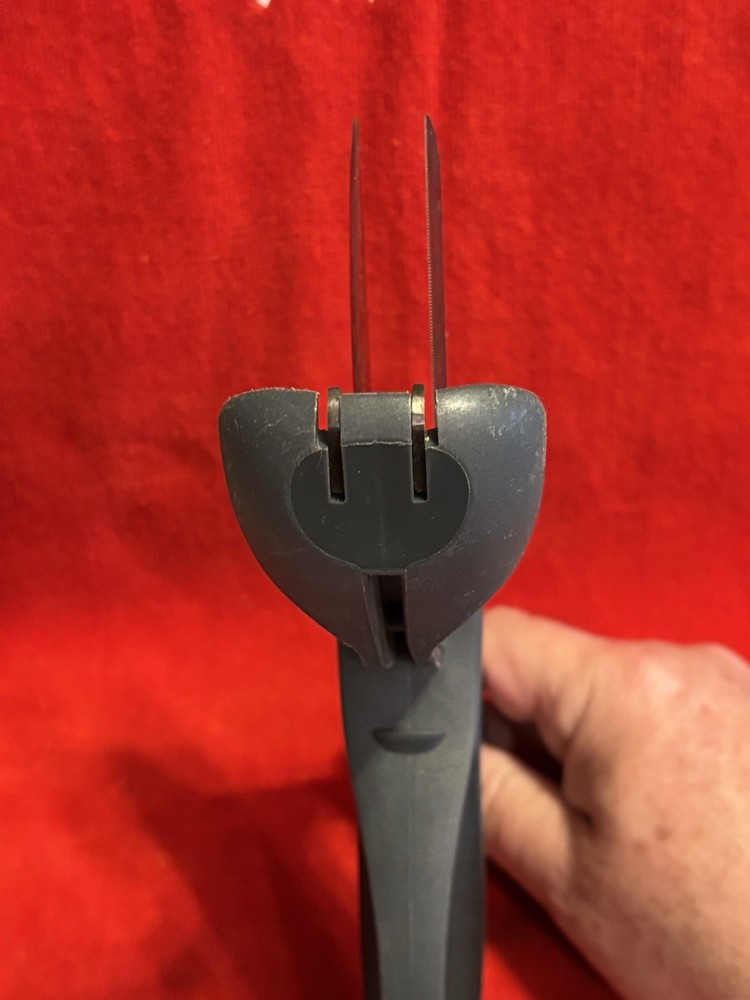 Pampered Chef Salad Chopper - Pre owned