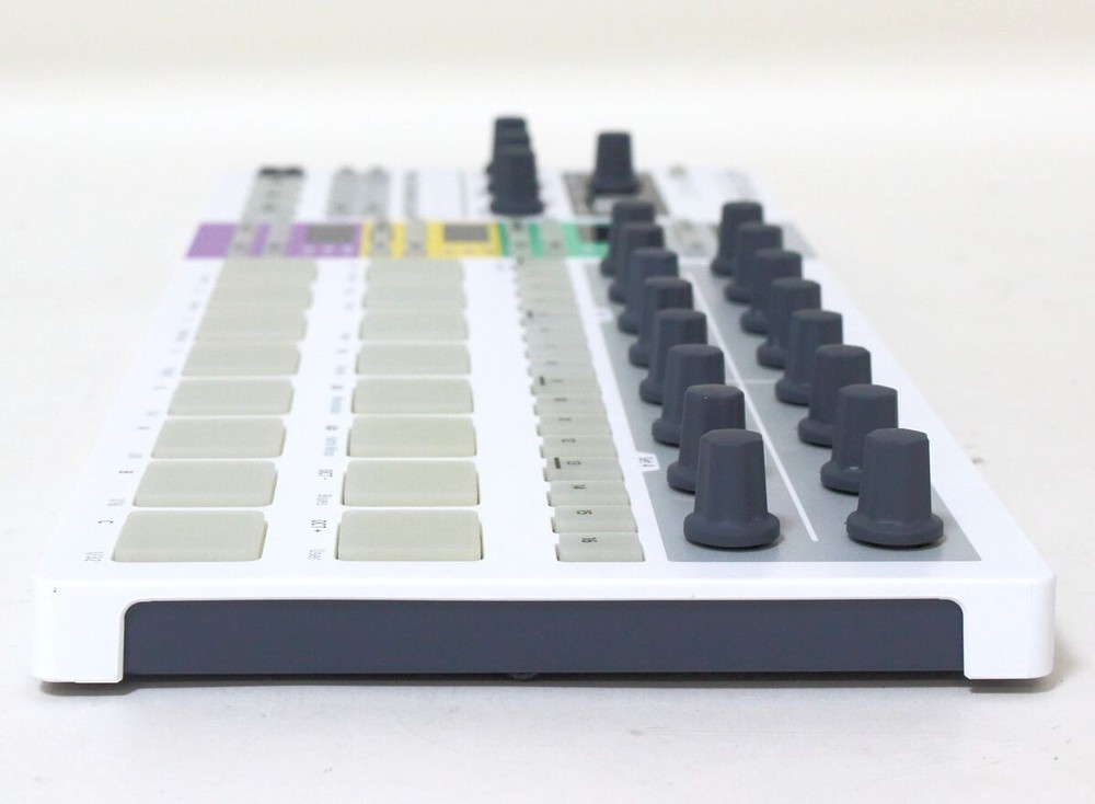 Arturia BeatStep Pro White Advanced MIDI Controller Sequencer
