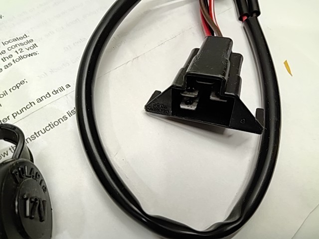 12V Power Plug - 2000 Polaris NOS