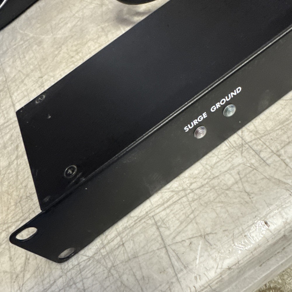 StarTech RKPW081915 Power Conditioner Distribution Panel - Excellent, Tested