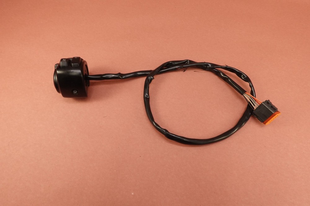 2000-2006 Harley Davidson FLHT Electra Glide RIGHT SWITCH START STOP