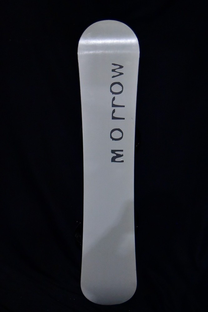 MORROW SNOWBOARD SIZE 140 CM WITH MEDIUM BINDINGS
