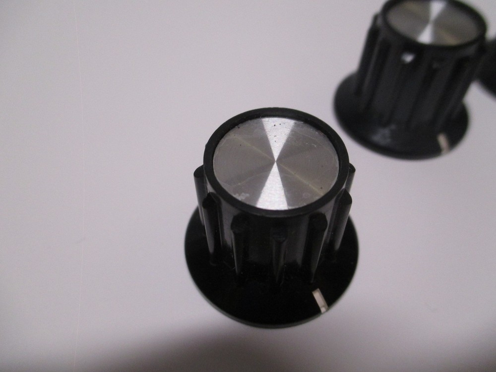 Toya Knobs Roland Jazz Chorus