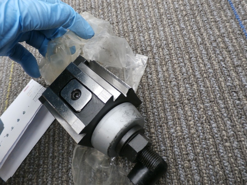 Machifit DMC-250-100 Piston Type Locking Tool Post Steel Quick Change Tool Post