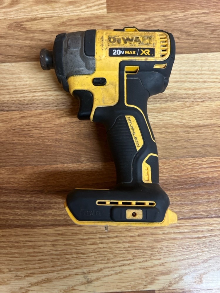 DEWALT DCF887 (PSV013789)