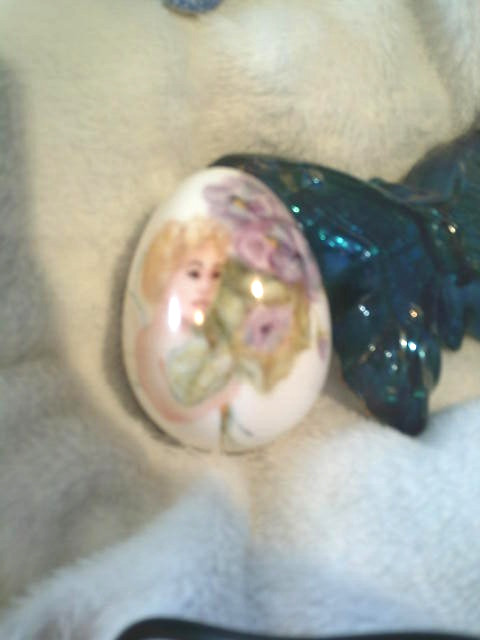 A Sleeping Cat figure, Butterfly Dish, Decorative Egg ( Please read )