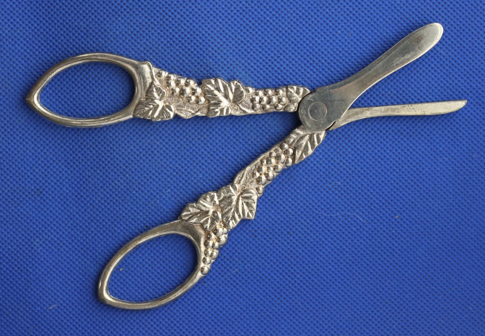 Vintage Grape Scissors, Japan, NOS