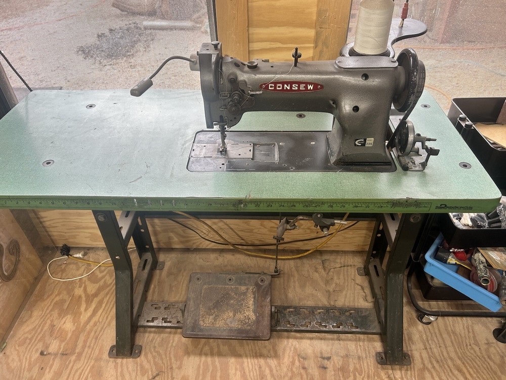 Consew 225 Sewing Machine