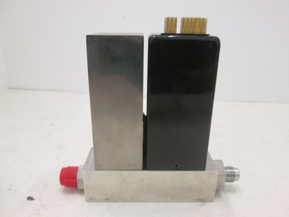 Unit UFC-2050A Mass Flow Controller MFC, N2, 20 SLM, Used