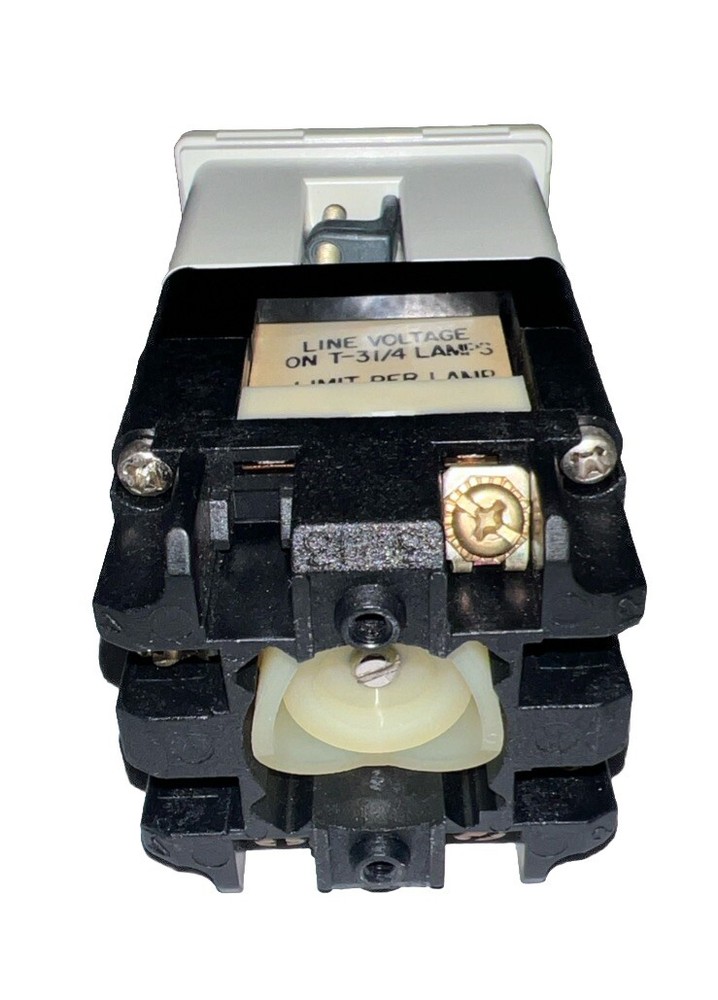 HONEYWELL 910AEA031 MICRO SWITCH ILLUMINATED SELECTOR SWITCH