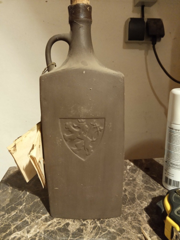 old clay bottle 1820