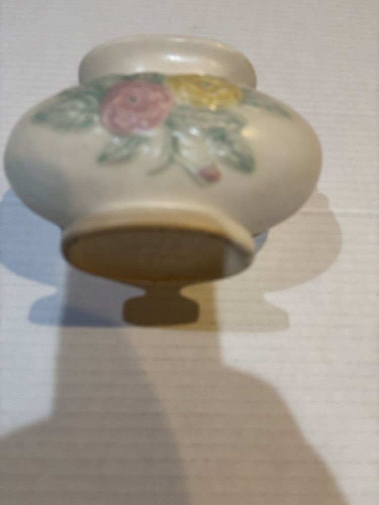 Vintage Hull Art Pottery Magnolia pattern planter