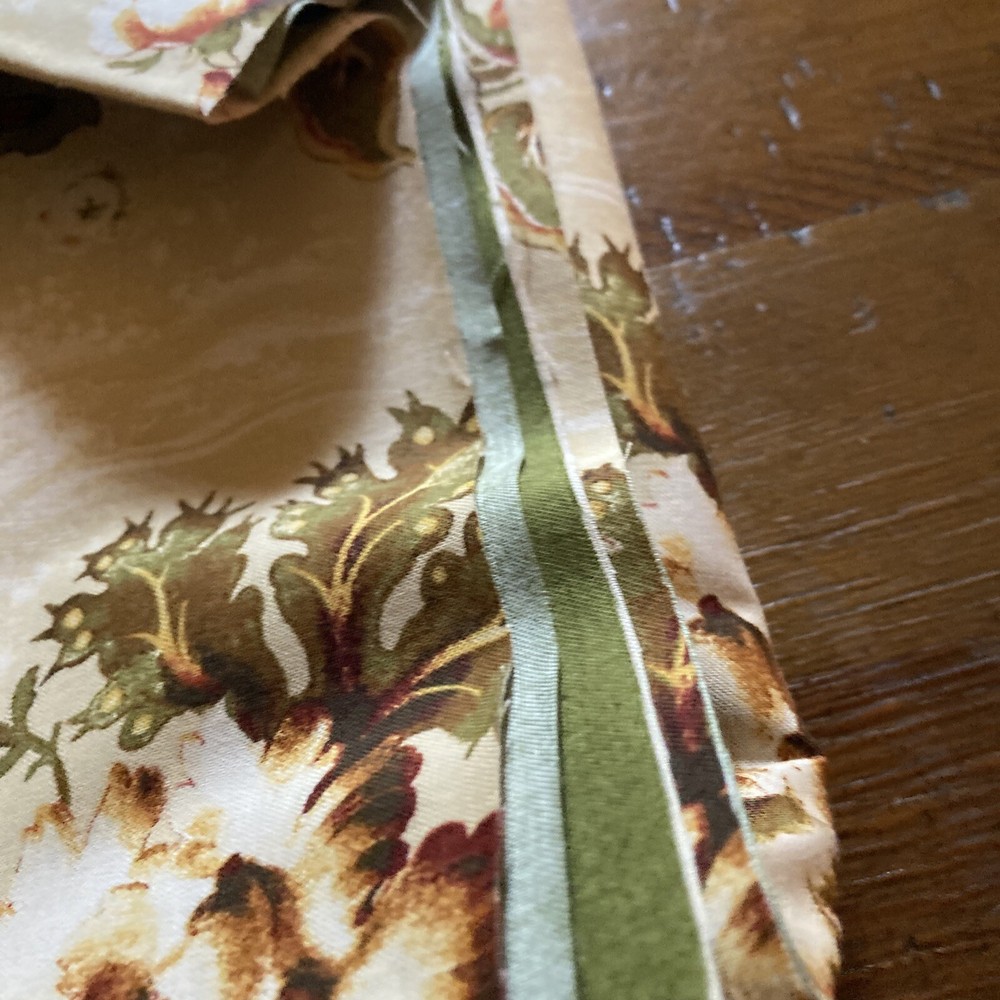 Floral Elegance Wall Hanging Kit 24-1/2” Square