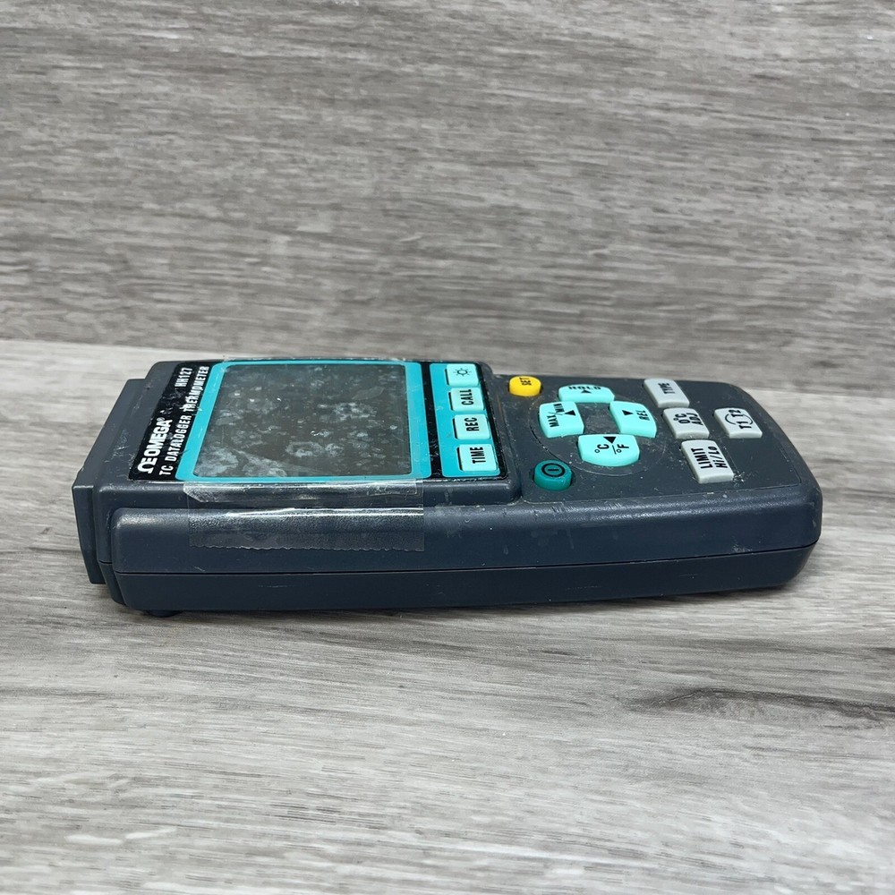 Omega HH127 TC DataLogger Data Logger Thermometer Powers On AS IS Untested