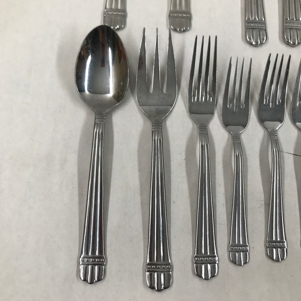 Oneida *TRIDENT* Stainless Flatware Silverware 26 Pc Replacement Spoons Forks