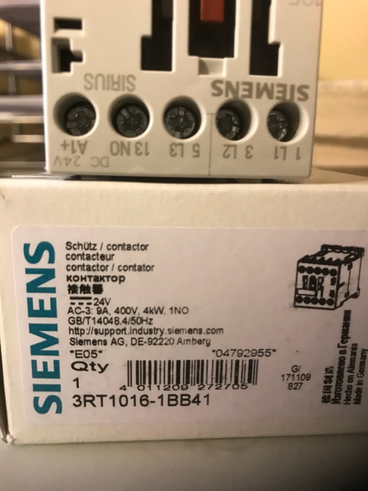 3RT1016-1B441. 24VDC. SIEMENS CONTACTOR