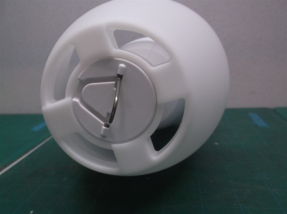 Dual powered color change led light battery/usb