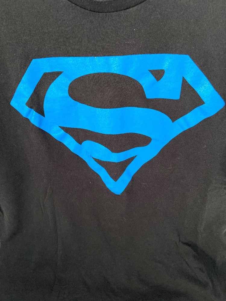 Superman Logo T-shirt - DC Comics Super Hero—Men’s Medium