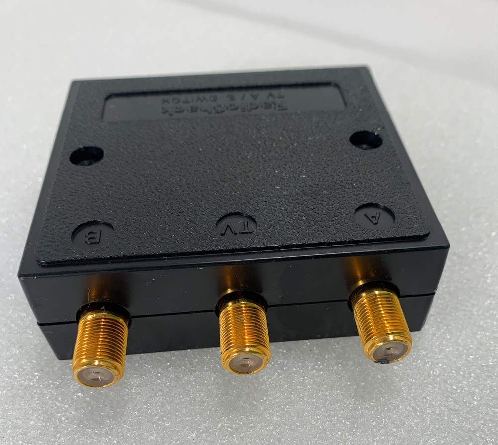 (1) Radio Shack A & B Push Button RF Switch TV Antenna Cable Selector 2 Inputs