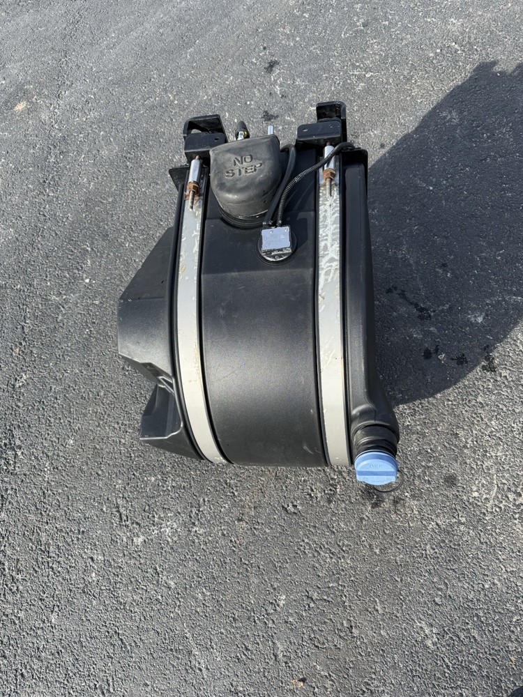 2019 Peterbilt 579 DEF TANK COMPLETE ASSEMBLY ,PUMP/HEADER/HARNESS