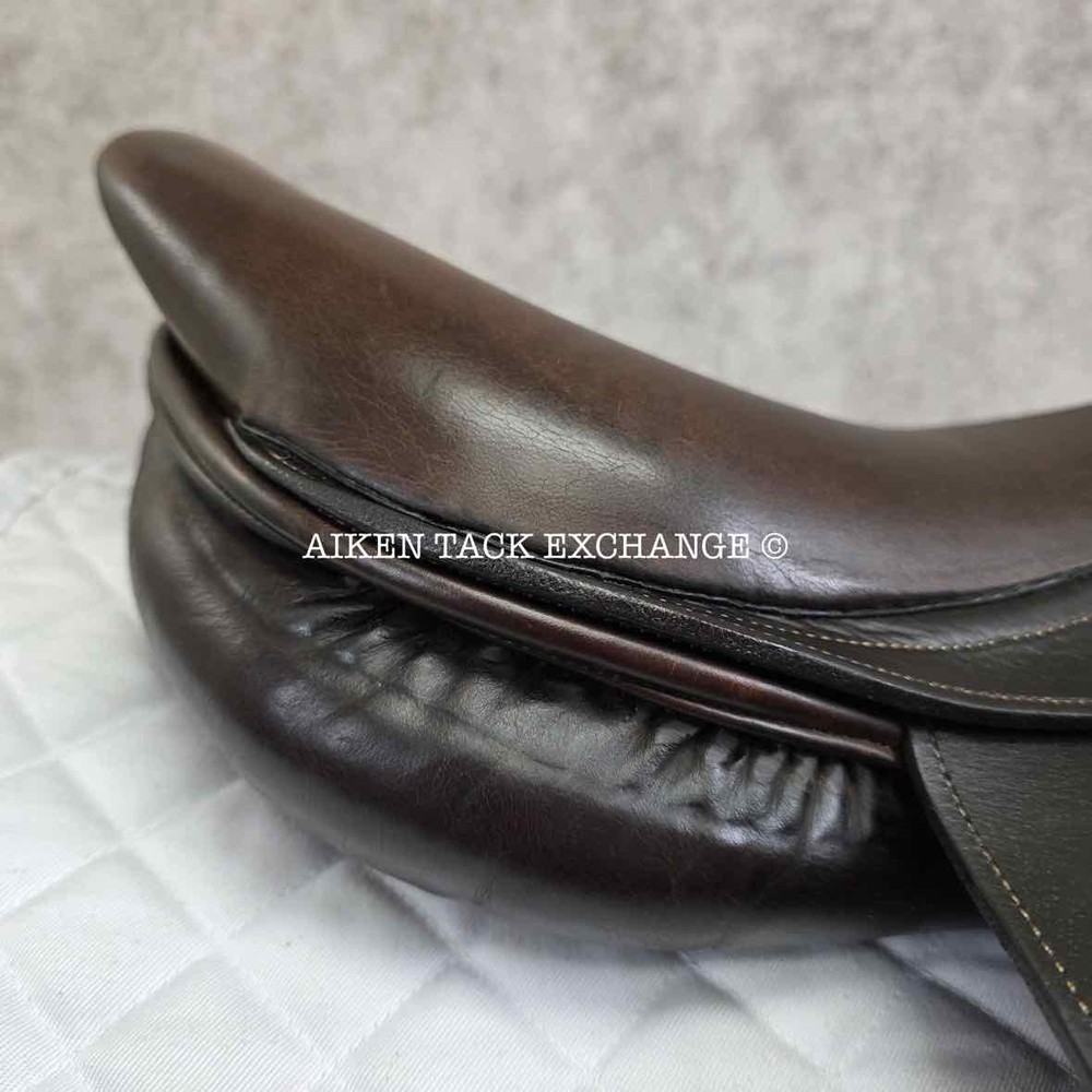 2003 Devoucoux Socoa Jump Saddle, 17" Seat, 2 Flap (Read Description)