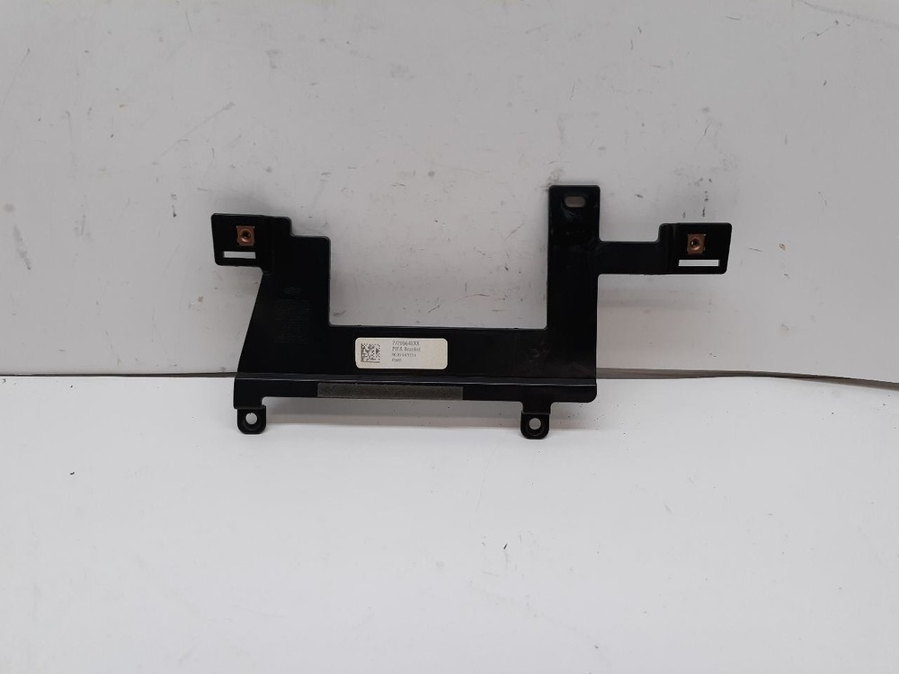 21 EXPEDITON PIFA BRACKET ABOVE CLUSTER