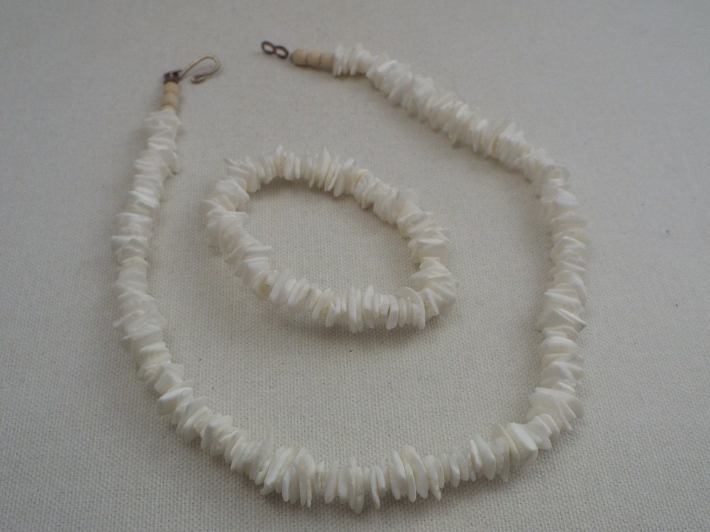 White Shell Necklace + Bracelet (J47)