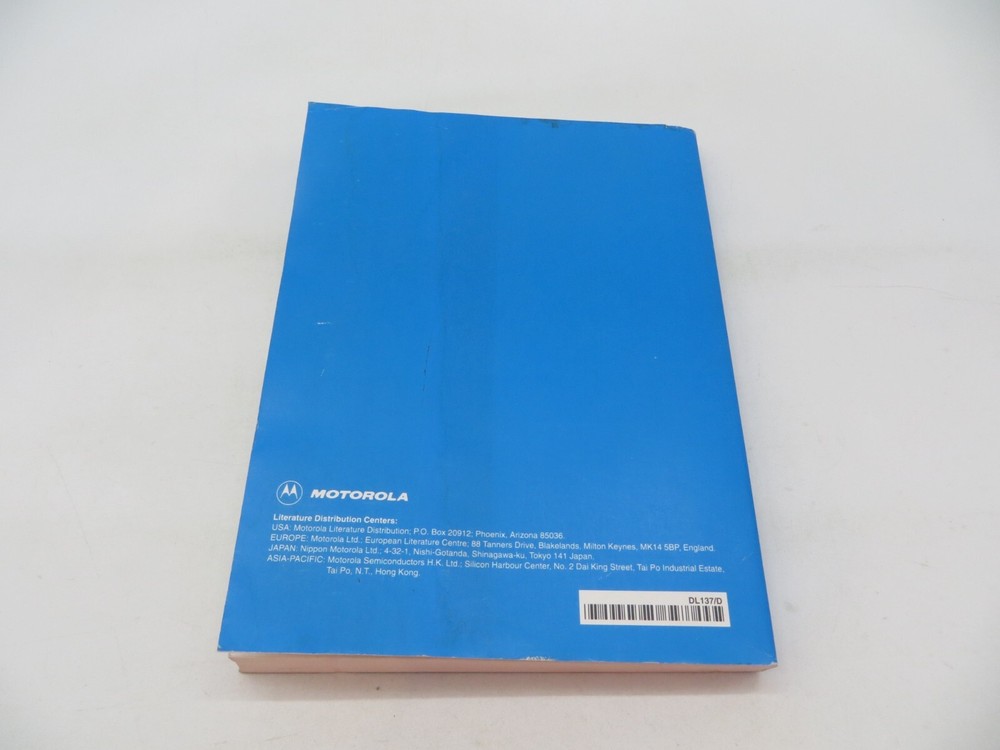 MOTOROLA Thyristor Device Data 1992 Book DL137/D REV 4 tech book