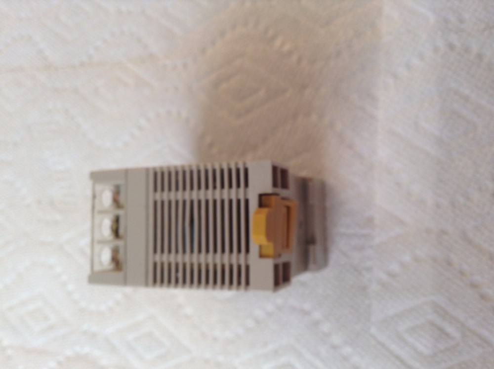 Omron S82K-00705 Power Supply