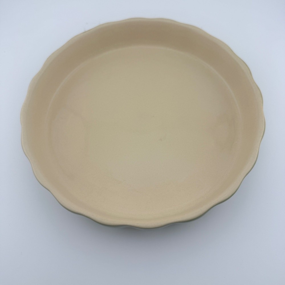 Culinary Colors Bakeware 6.5” Ceramic Pie Dish – Green & Beige Scalloped Edge