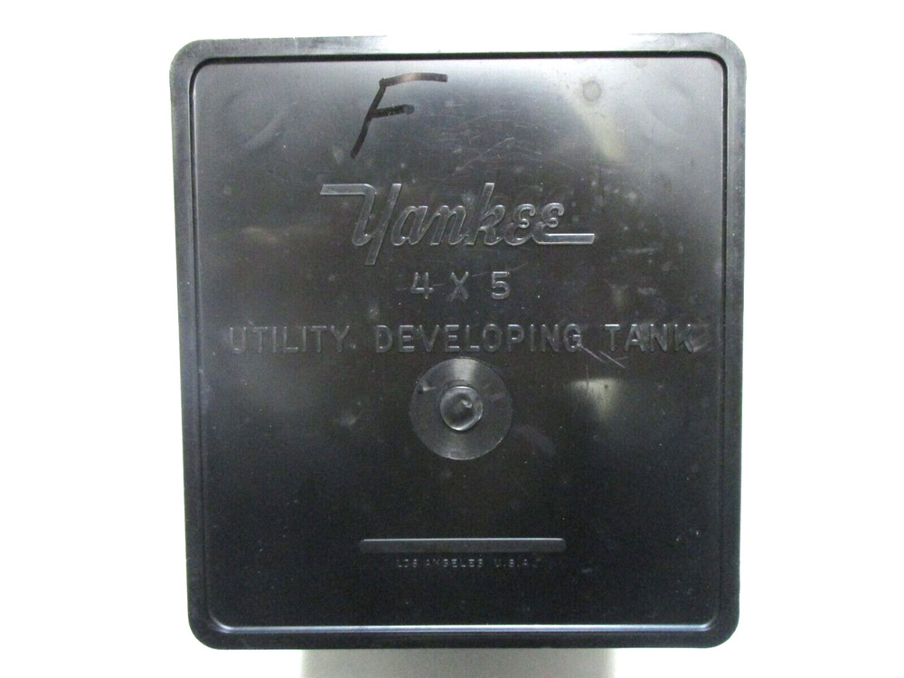 Yankee 4x5" plastic utility developing tank with lid as shown.