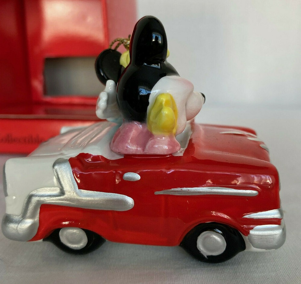 Disney Mickey and Minnie in Chevy