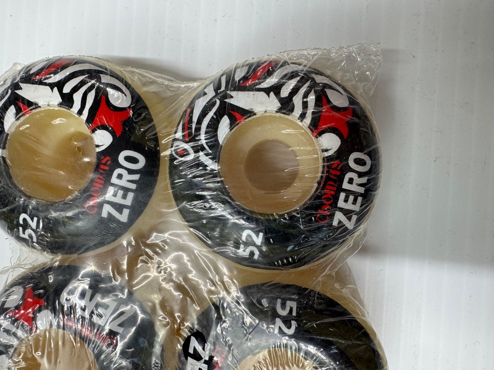 Vintage NOS Zero Jaimie Thomas skateboard wheels 52mm