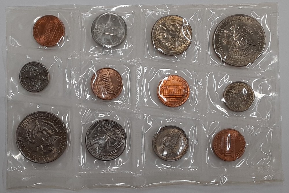 1982 P & D Complete Year Set W/Copper & Zinc Cents Uncirculated