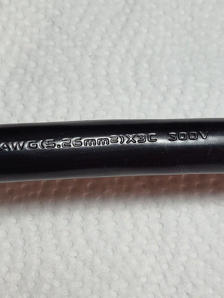 TESLA NEMA 5-15 Adapter